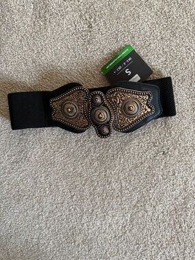 Black Stretch Belt with Ornate Gold-Tone Buckle - S